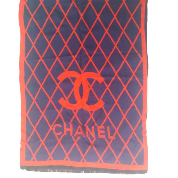 CHANEL Vintage Blue & Red Reversible Window Print Wrap Shawl Scarf w/ CC Logo - Picture 2 of 9